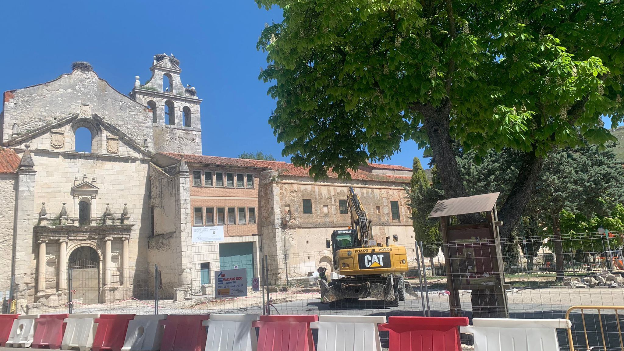 inicio de las obras en la Plaza de la Soledad de Cuéllar