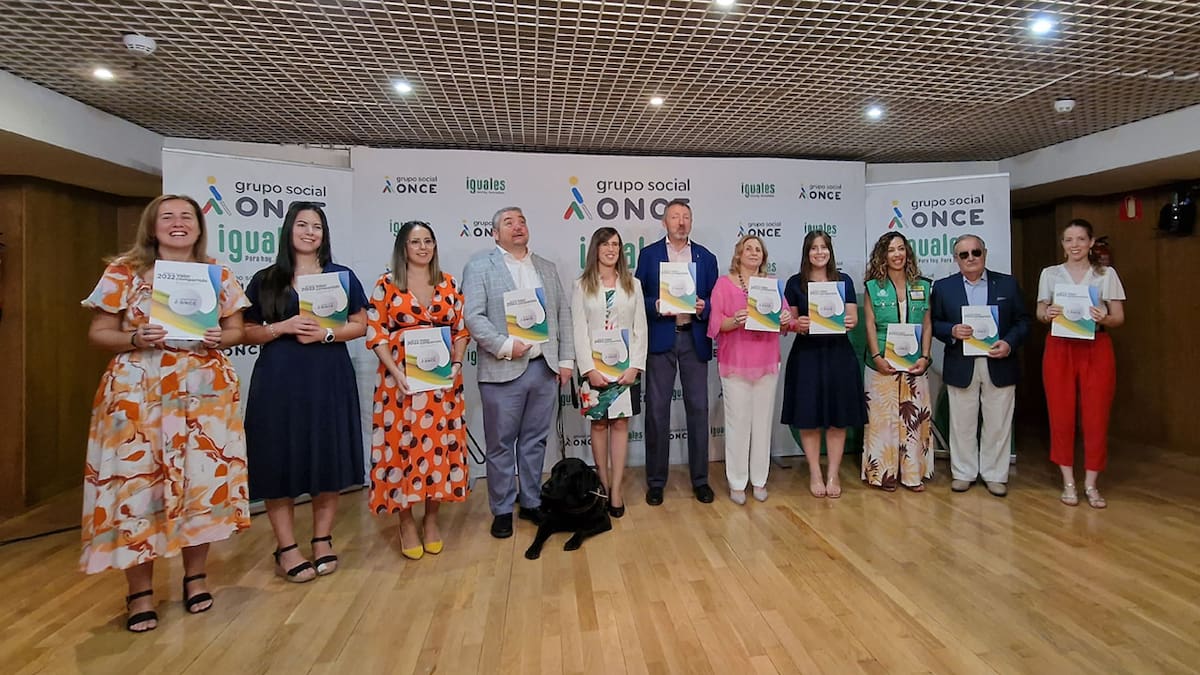 Balance de la ONCE en Granada con directores regional y provincial, Cristóbal Martínez y Carmen Aguilera