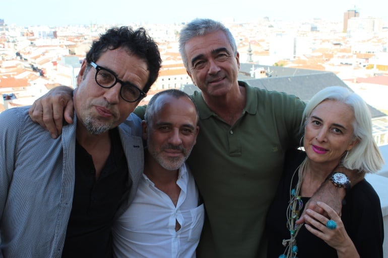 Daniel Écijal, Javier Gutiérrez, Carles Francino y Mariola Cubells, en la terraza de los estudios de la Cadena SER