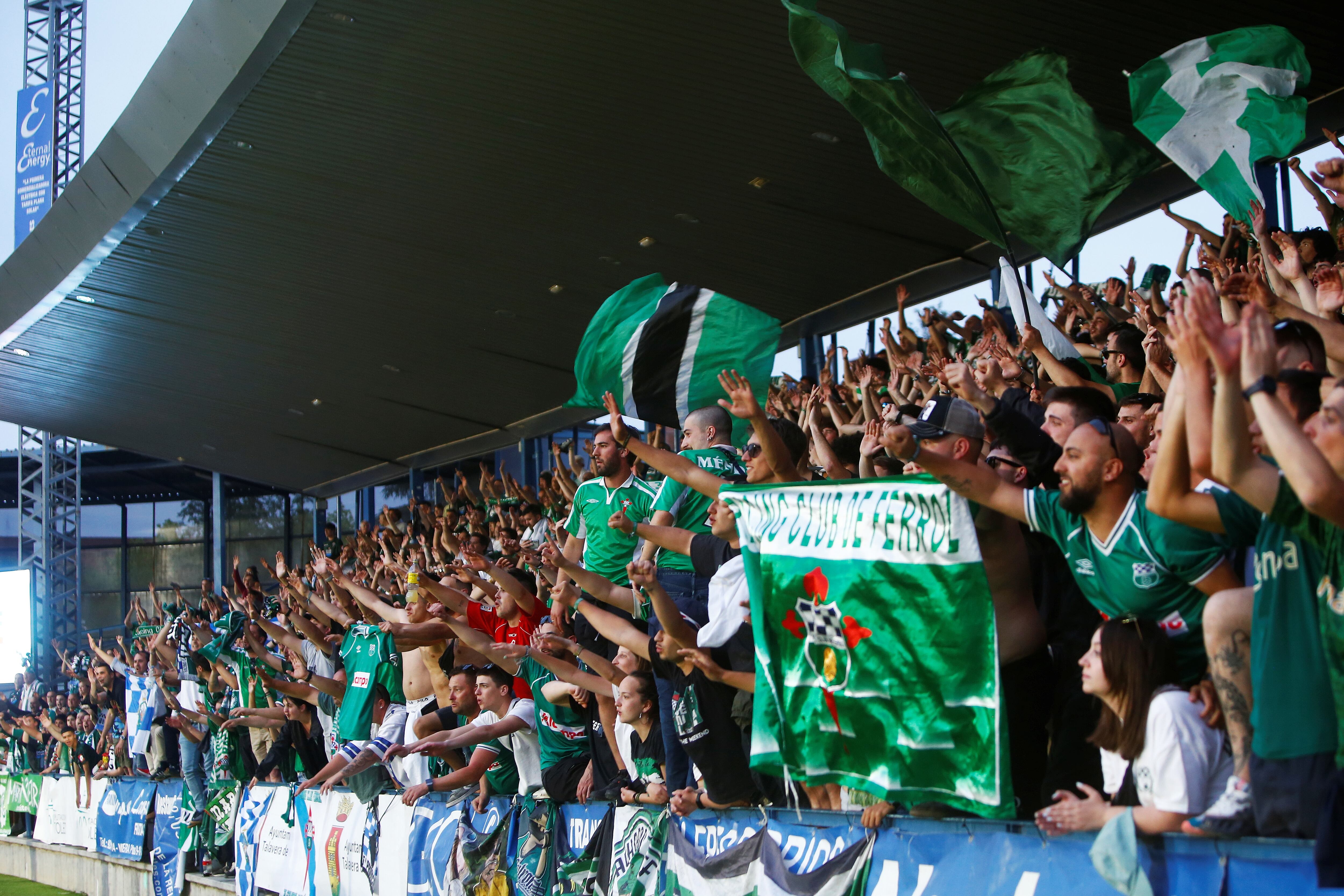 Aficionados del Racing durante el partido del sábado pasado en Talavera de la Reina (foto: Raúl Lomba / Cadena SER)