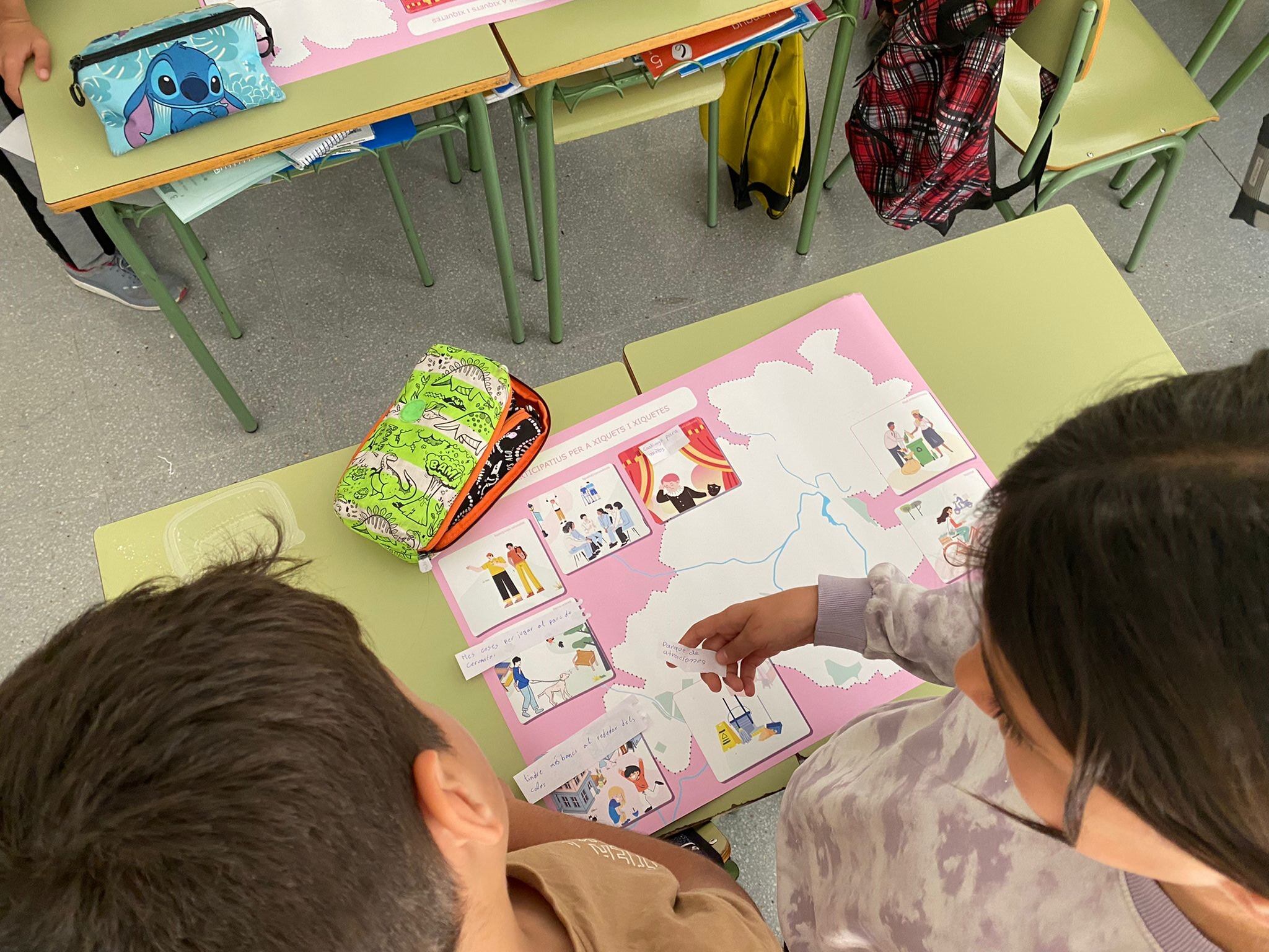 Alumnos participando en la primera fase de los Presupuestos participativos para la infancia de Alcoy.