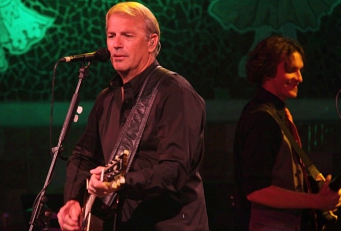 Kevin Costner ja va actuar amb la seva banda al Palau de la Música al febrer de 2010