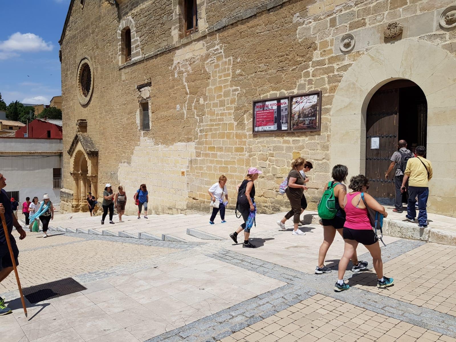 El recorrido incluye la visita a los principales monumentos de Huete.