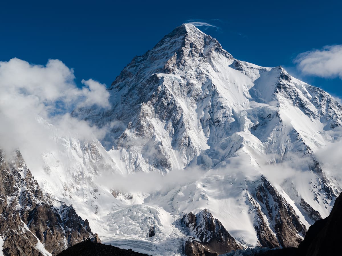 La cruda realidad del alpinismo extremo: "Es más arriesgado subir ochomiles que estar en las trincheras de la Primera Guerra Mundial"