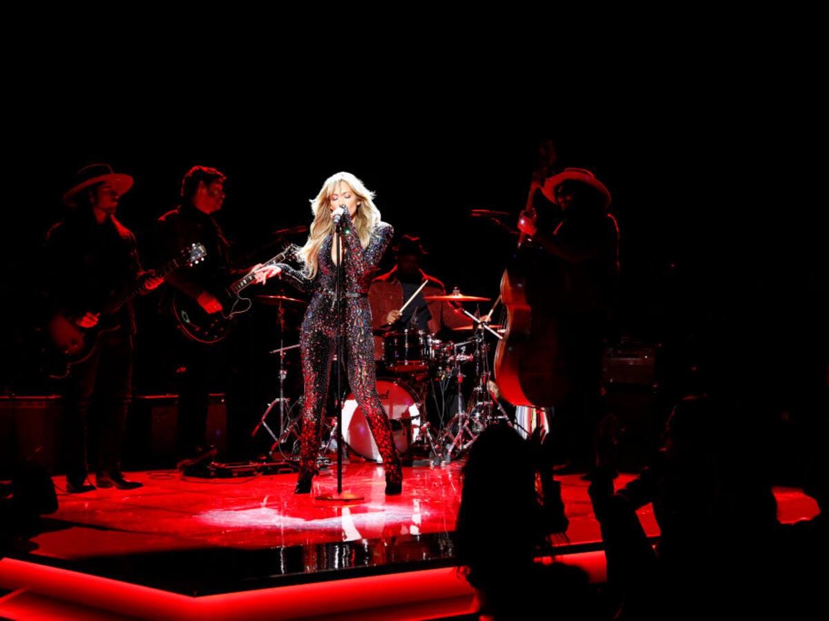 L'artista que es casarà amb un holograma i el nou àlbum de JLo després d'una dècada