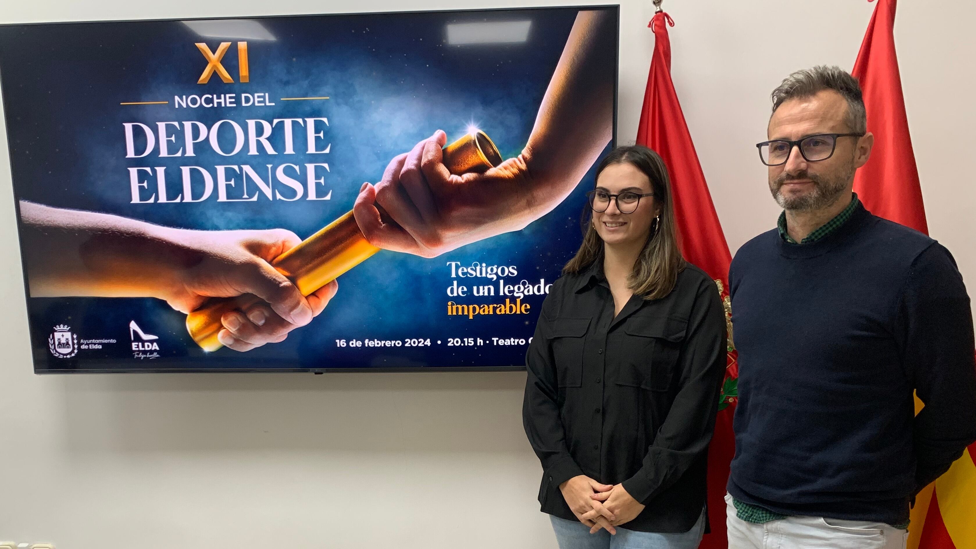 La edil de Deportes de Elda, María Gisbert con el coordinador del área, Chema Martínez