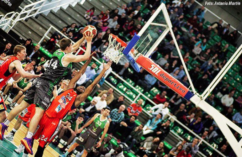 El Cáceres CB se enfrenta a la primera de sus tres "finales" para entrar en play-offs