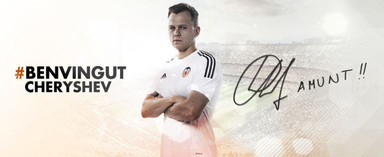 Cheryshev posa con la camiseta de su nuevo equipo