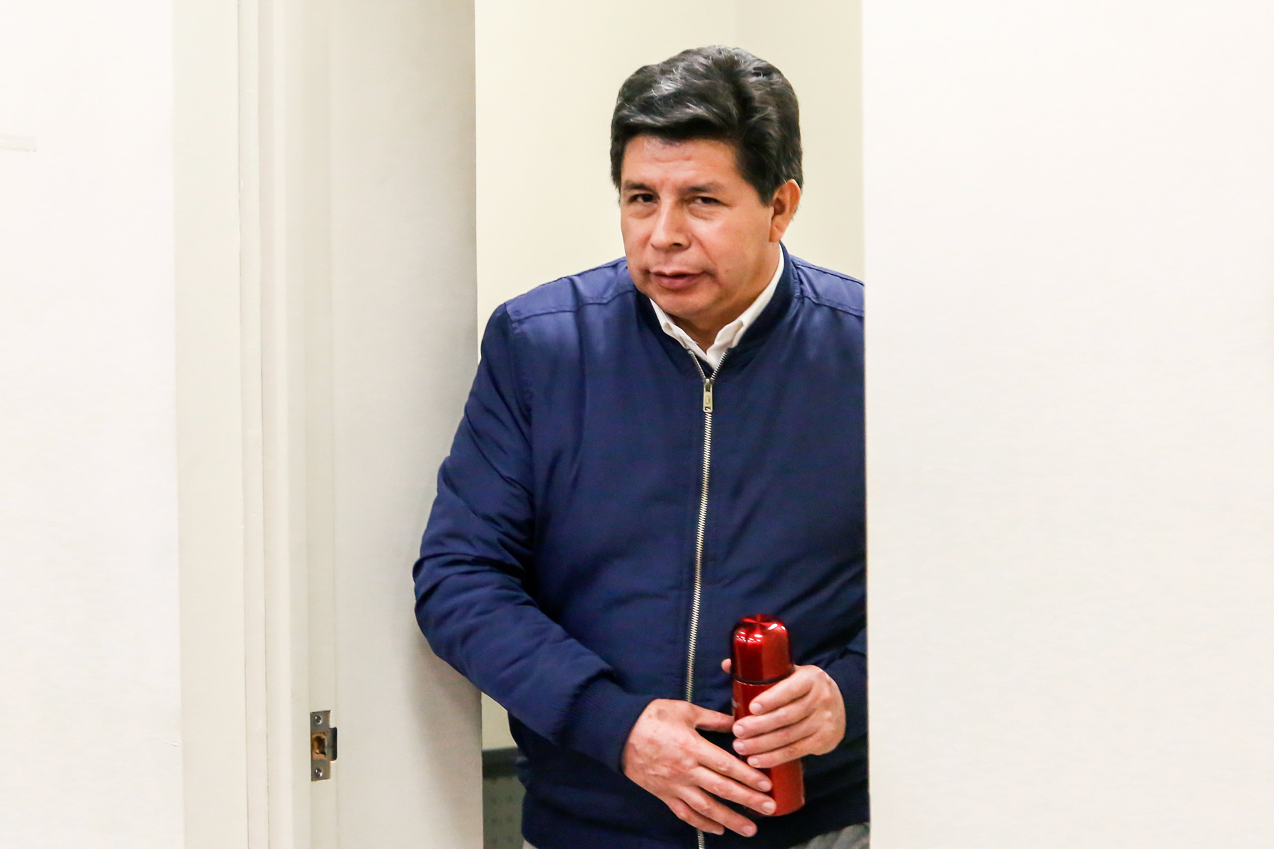 El expresidente de Perú Pedro Castillo asiste a una audiencia este jueves, en la Sala Penal Especial de la Corte Suprema, en Lima (Perú).