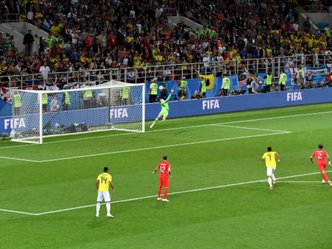 Pickford despejó el último disparo de Mateus Uribe