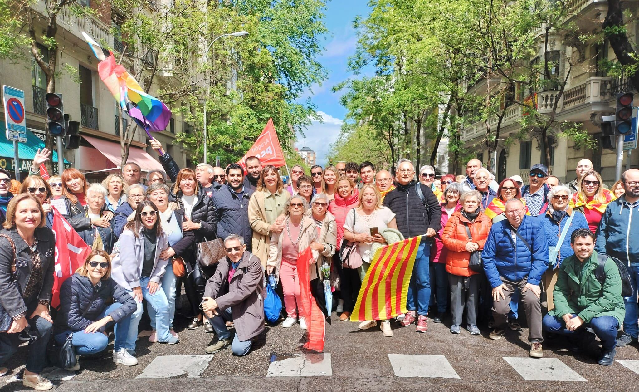 Militantes socialistas en Madrid apoyando a Pedro Sánchez