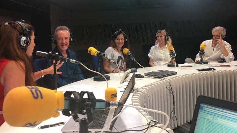 Marta González Novo junto a Carlos Hipólito, Mariaca Semprún, Talía del Val y Francisco González 