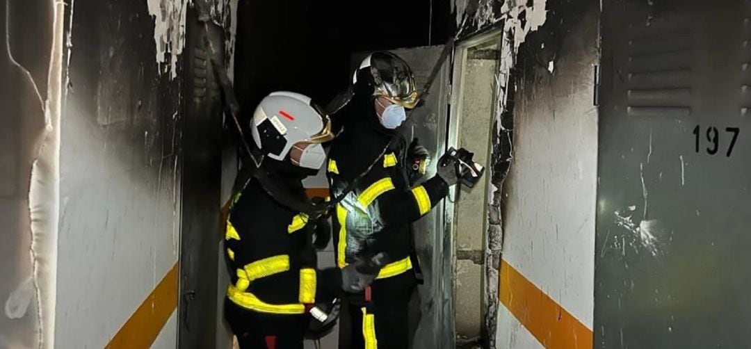 El fuego ha causado heridas graves a un hombre