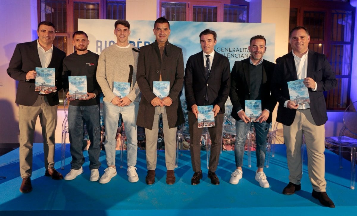 Jugadores, Torrecilla, entrenador, y el presidente del Hércules