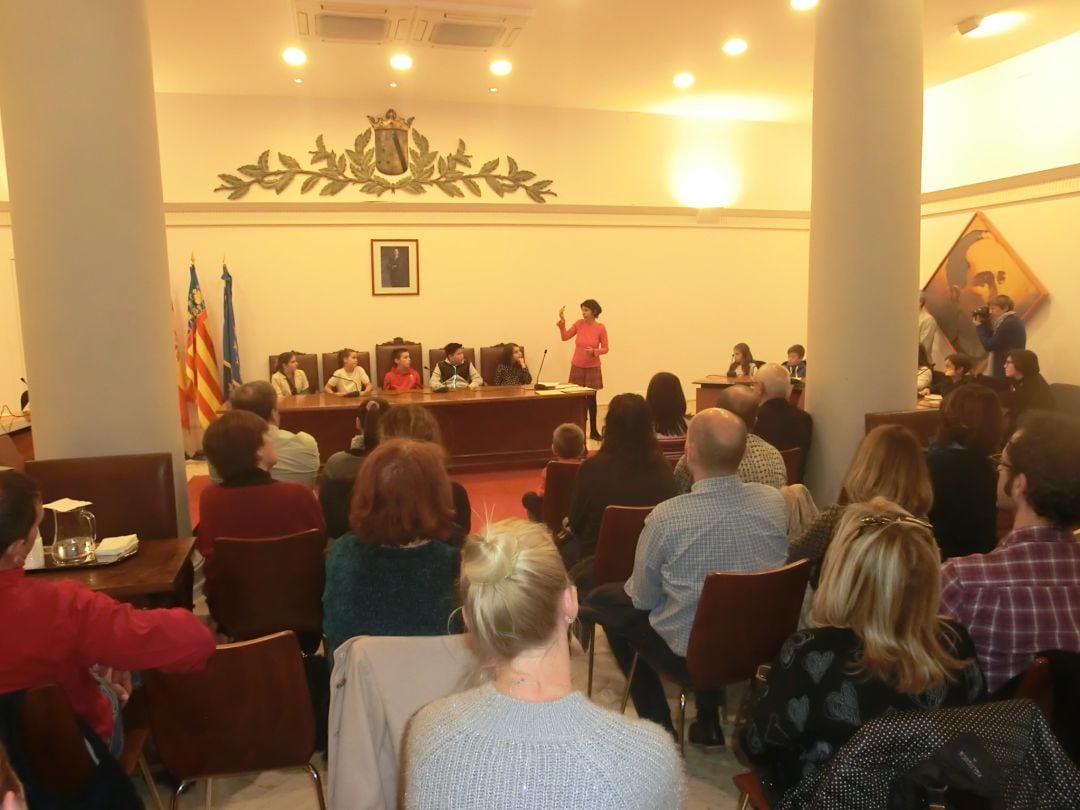 Sesión constitutiva del Consell Local de Infancia y Adolescencia de Dénia.