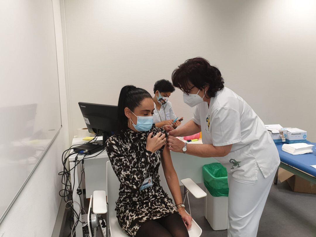 Vacunación contra la Covid-19 en Vigo.