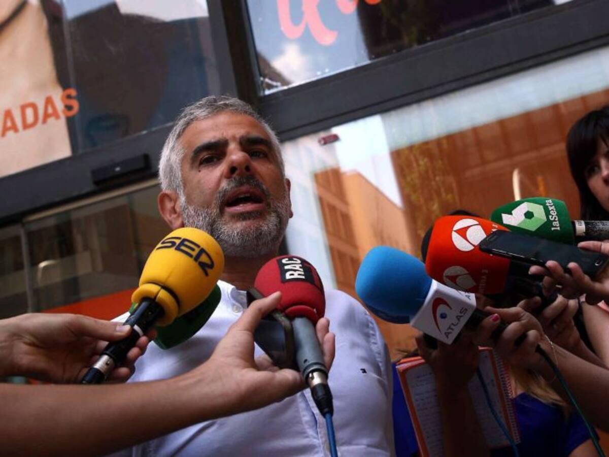 C's pide a Sánchez que facilite la investidura de Rajoy "con la nariz tapada"