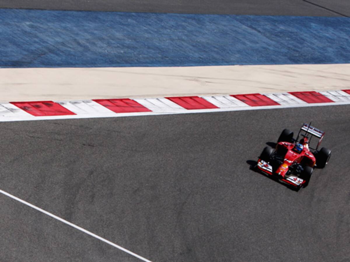 Alonso es tercero y Red Bull mejora en el segundo día de trabajo en Baréin