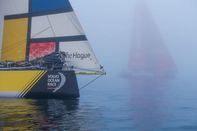 Imagen del Team Brunel y del Mapfre en la llegada a Newport