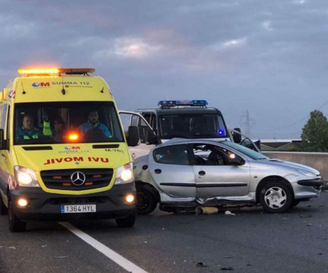 Un accidente múltiple deja un muerto y tres heridos en Fuente el Saz