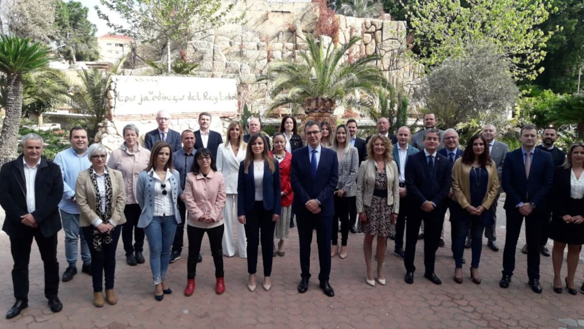 Ballesta asume la responsabilidad de una candidatura de "perfiles profesionales" y pensada para gobernar Murcia