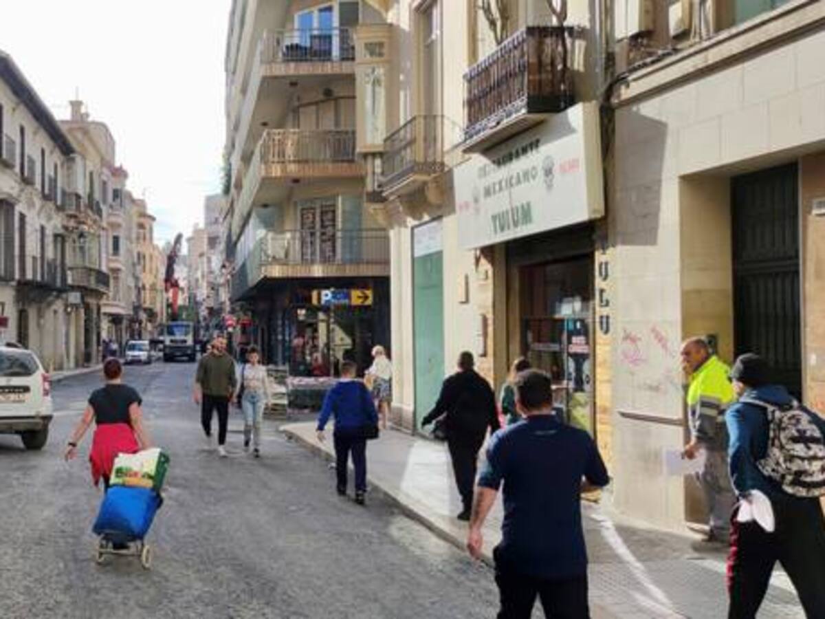 Acaban las obras de remodelación de calles Carreterías y Alamos en Málaga