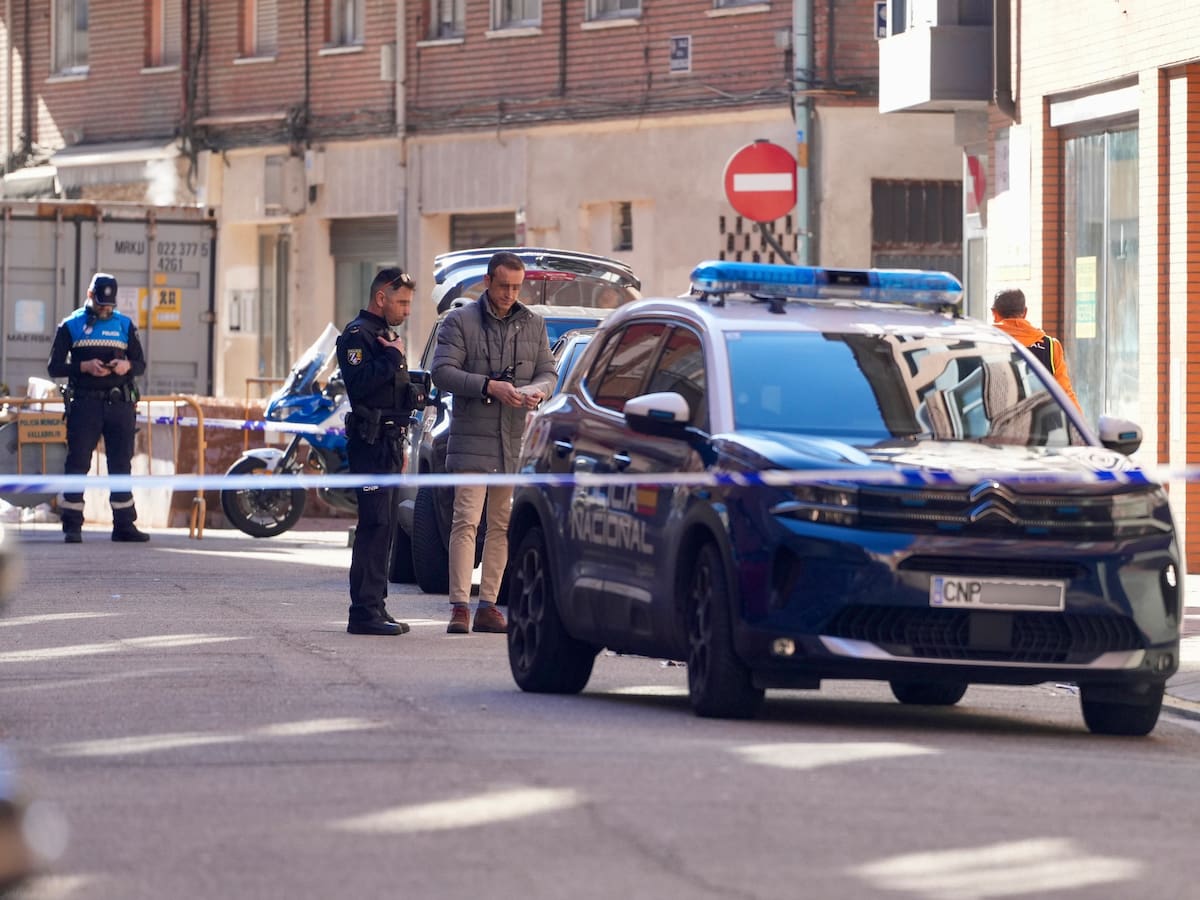 El IES Ribera de Castilla, donde estudiaba el joven apuñalado, pide "respeto" y anuncia un minuto de silencio en su memoria
