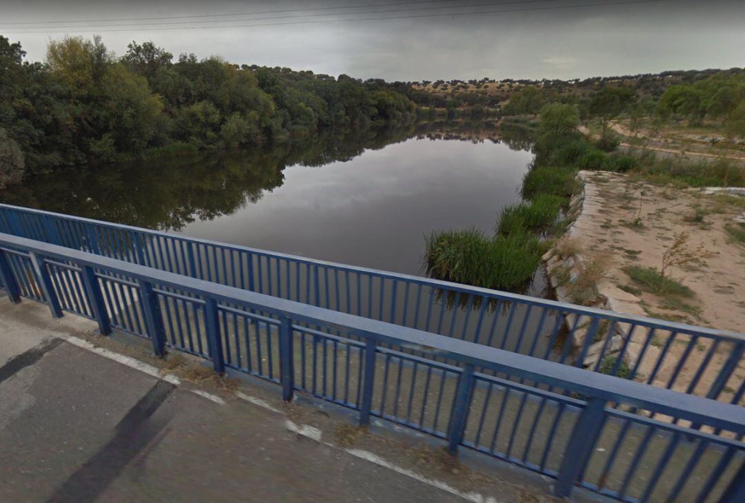 El río Tormes a su paso por el término municipal de Villamayor de Armuña