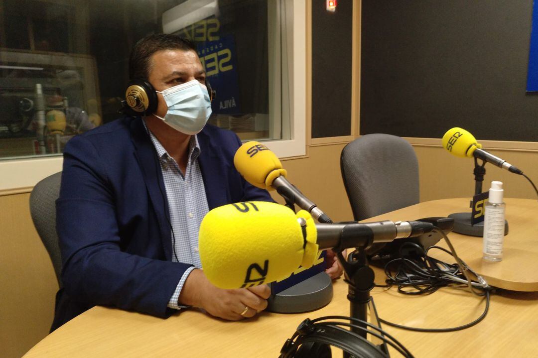 Carlos García, en los estudios de Ser Ávila