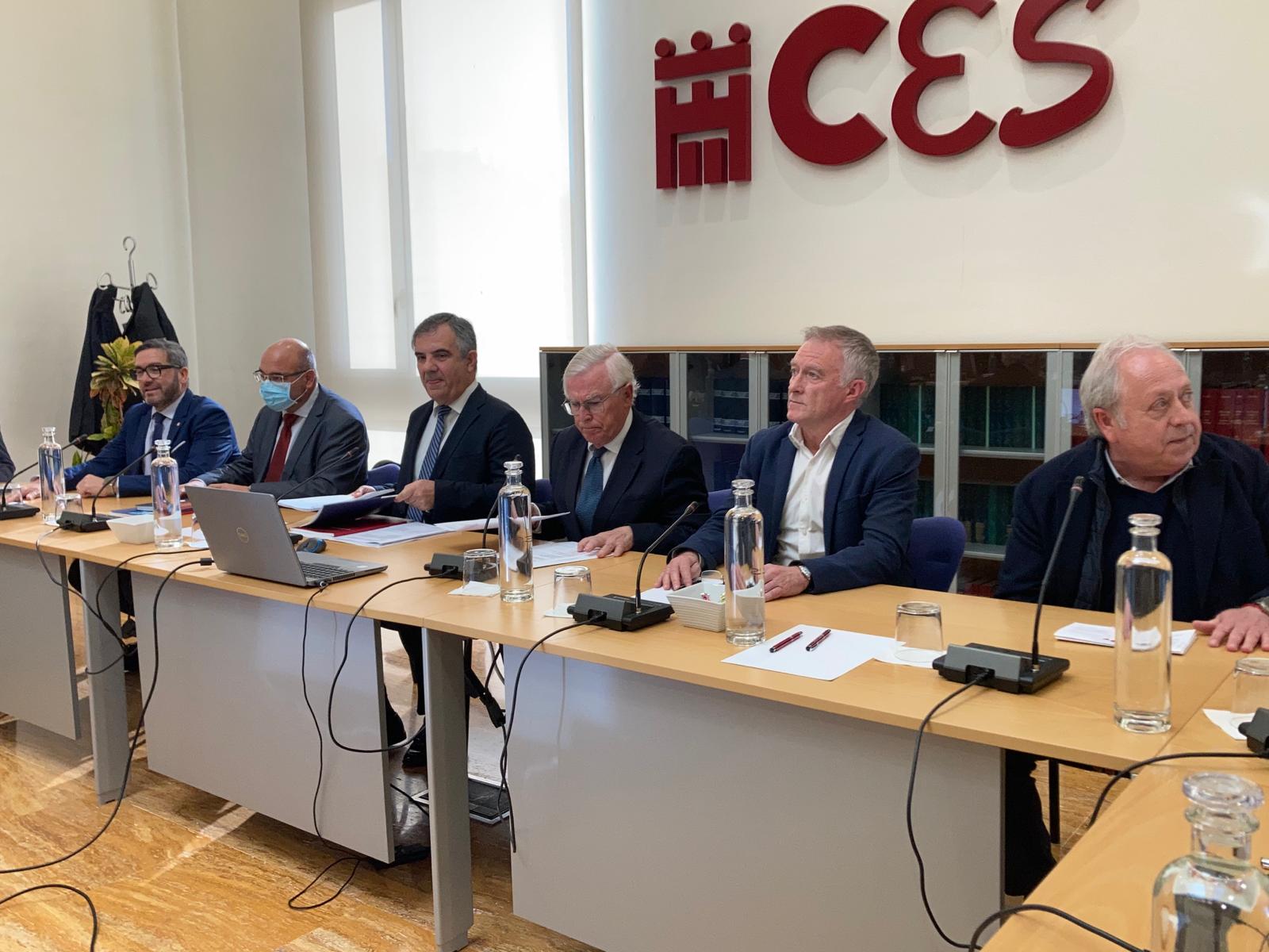 Presentación del informe en el CES