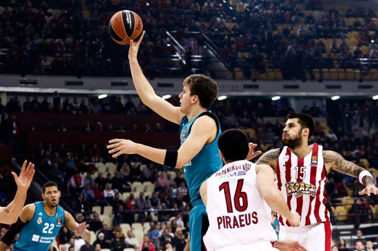 Doncic durante el Olimpiakos - Real Madrid de Euroliga. 