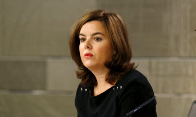 La vicepresidenta del Gobierno español, Soraya Sáenz de Santamaría, durante la rueda de prensa ofrecida hoy al término del Consejo de Ministros.