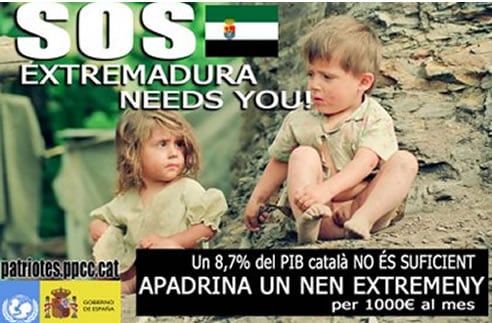 Dos niños semidesnudos piden 'ayuda' en Cataluña para Extremadura