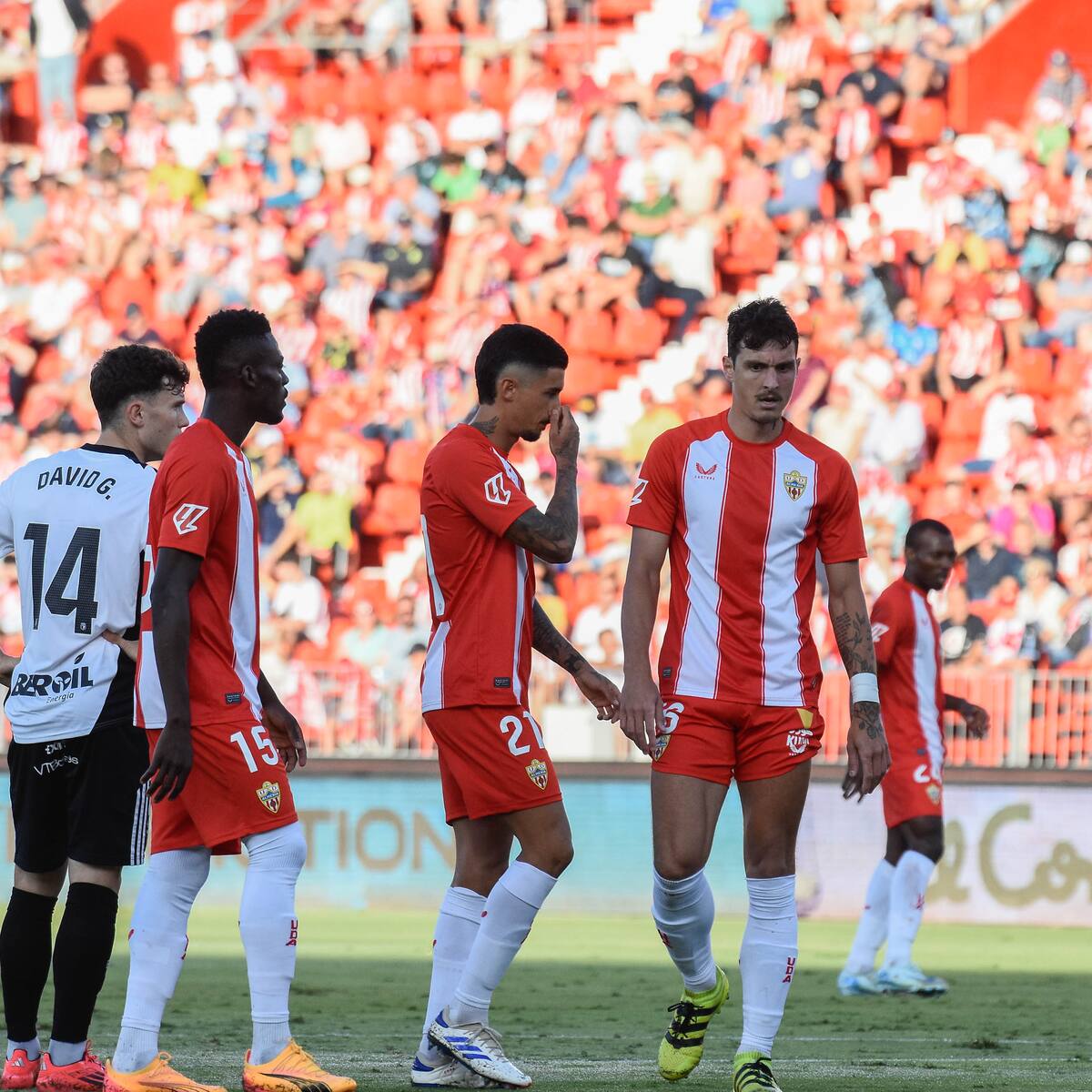 Rubi por fin encuentra su pareja de centrales