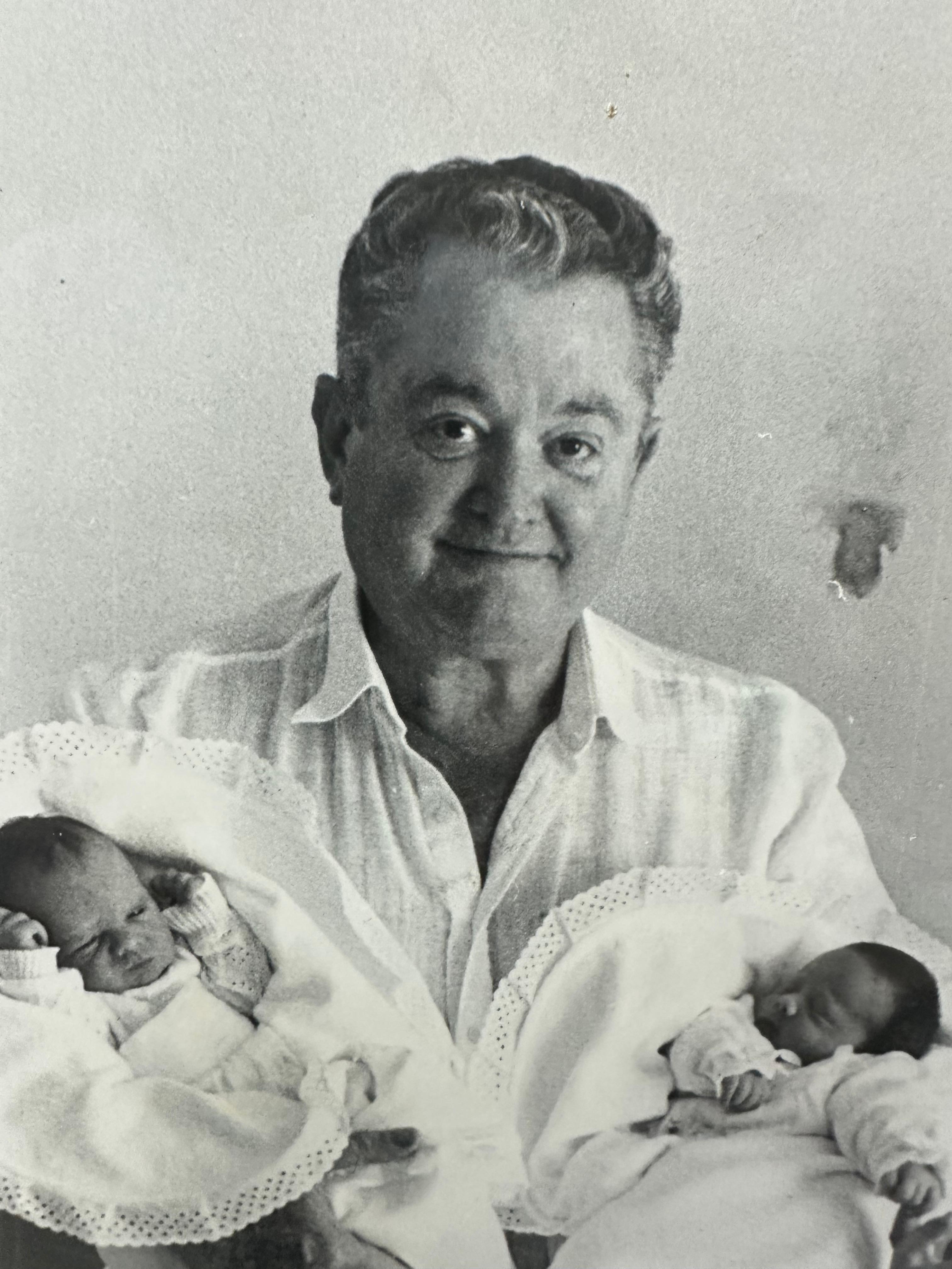 Primeros niños nacidos mediante embriones congelados en España.