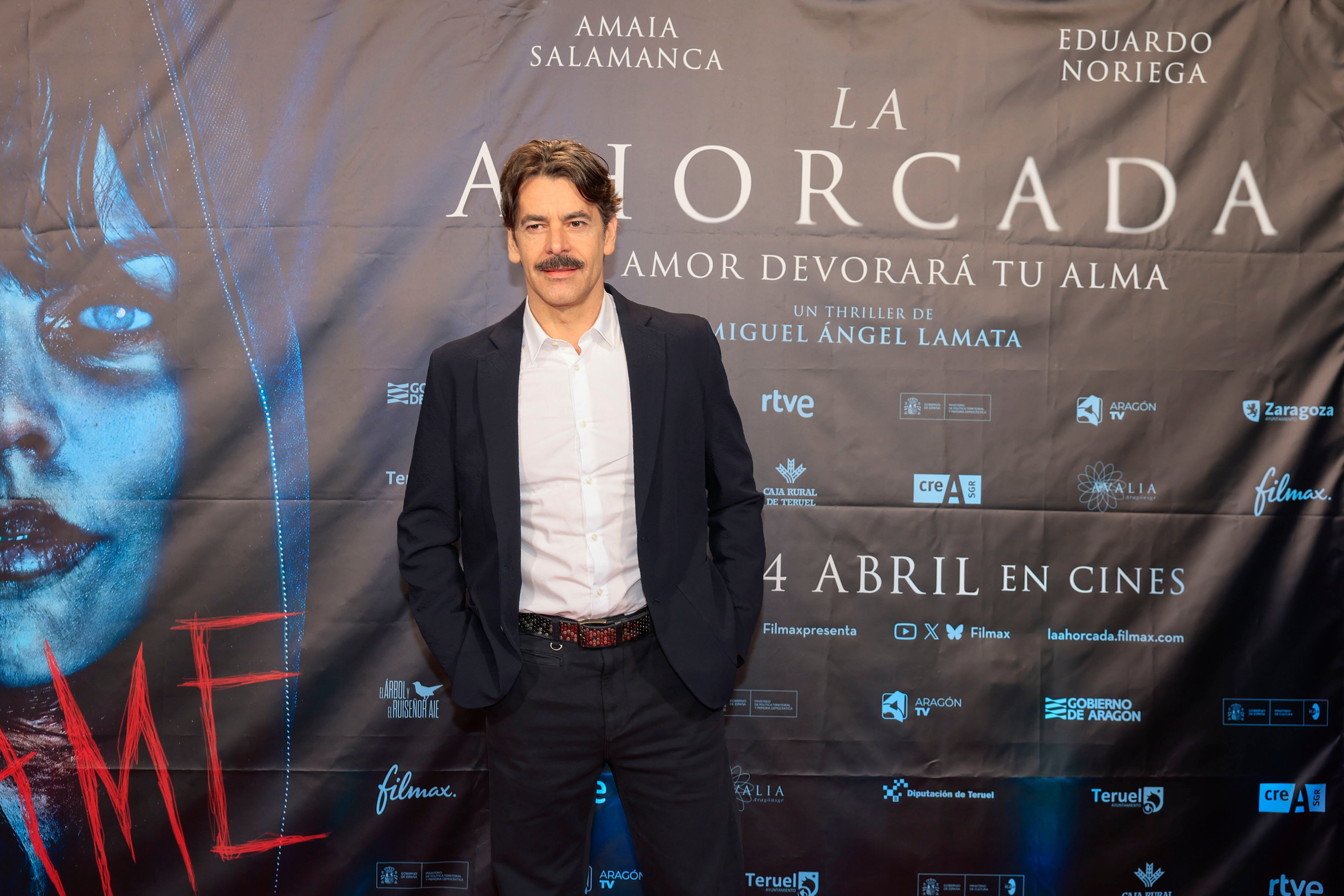 ZARAGOZA, 16/04/2026.- El actor Eduardo Noriega a su llegada al preestreno de la película 'La Ahorcada', este jueves en Zaragoza. EFE/ Javier Cebollada
