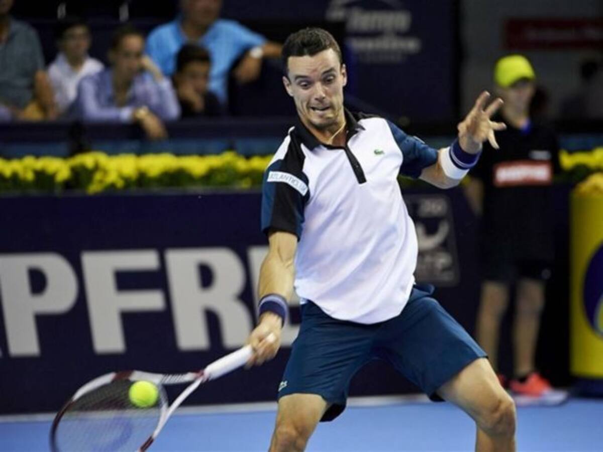 Bautista no puede con Tsonga en Paris-Bercy