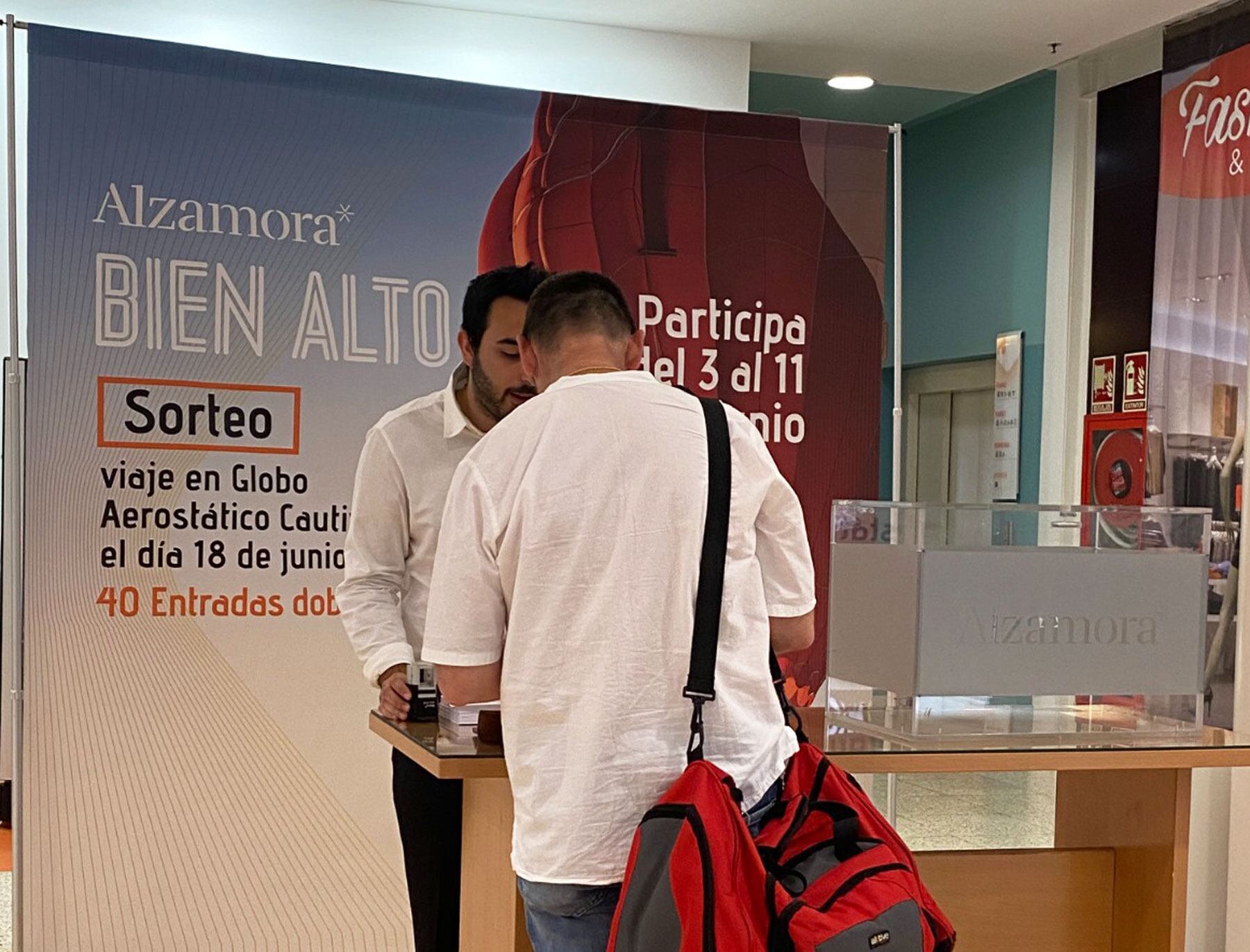 Se instaló un stand en el Centro Comercial para participar en esta promoción. Foto: Difusión