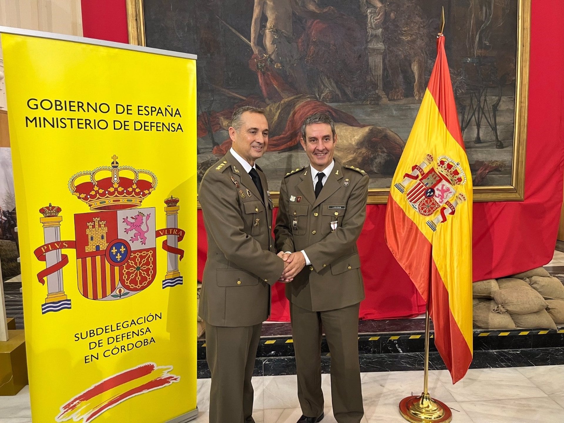 30/10/2023 El coronel José María Ortega (izda.), nuevo subdelegado de Defensa en Córdoba, que sustituye en el cargo al coronel Íñigo Laquidáin (dcha.)
POLITICA ANDALUCÍA ESPAÑA EUROPA CÓRDOBA
SUBDELEGACIÓN DE DEFENSA EN CÓRDOBA
