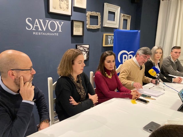 El PP de Alcoy en el desayuno de Navidad con el balance de 2025