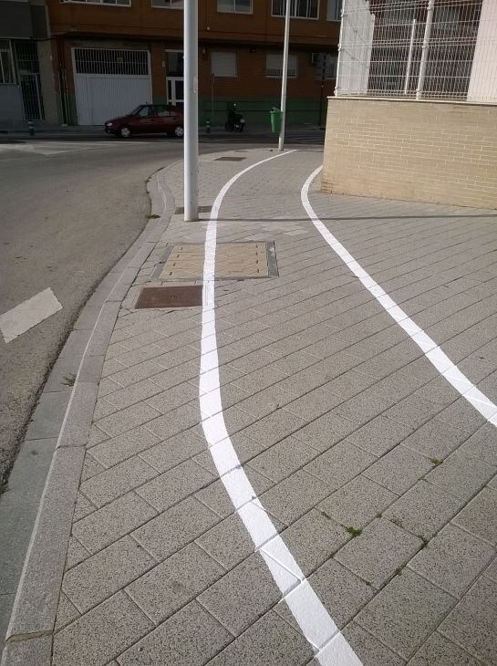 Uno de los carriles bici denunciados por Ganemos