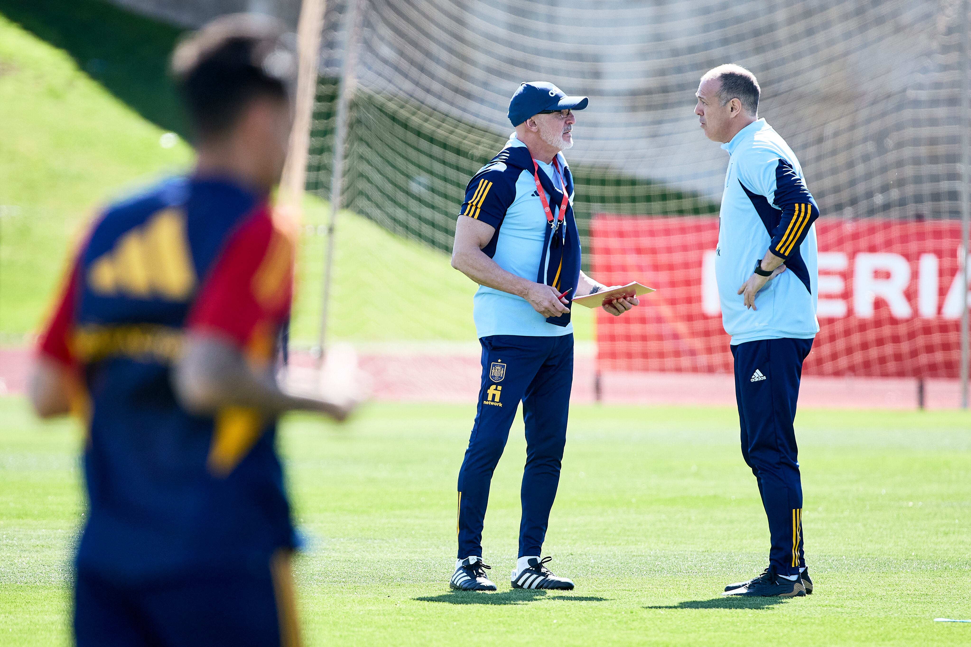 Luis de la Fuente dirige su primer partido con la selección española absoluta y propone su primer once como seleccionador de España.