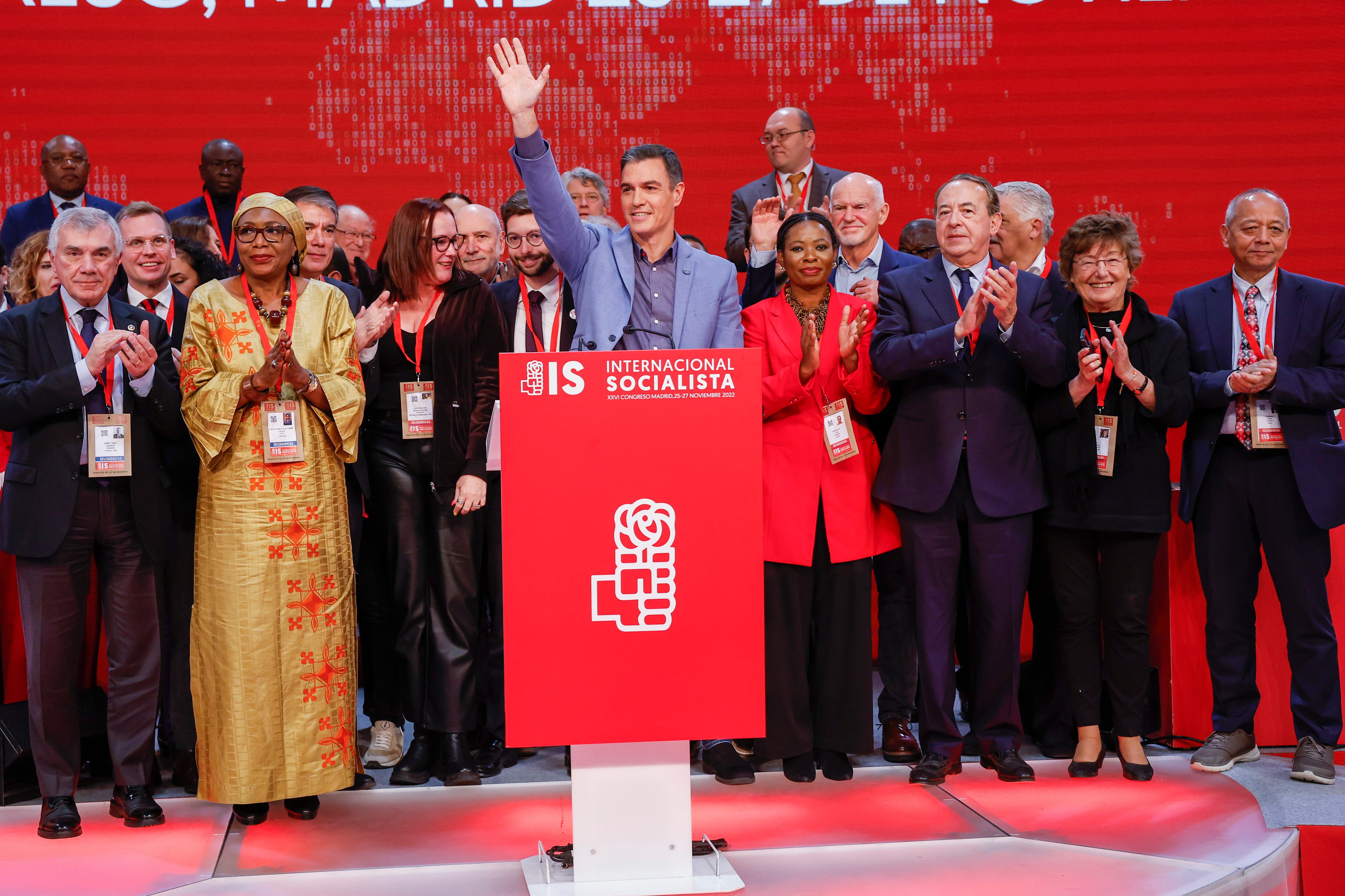 El presidente de Gobierno y secretario general del PSOE, Pedro Sánchez, durante su participación este domingo en la clausura del XXVI Congreso de la Internacional Socialista, en el que es proclamado nuevo líder de la IS