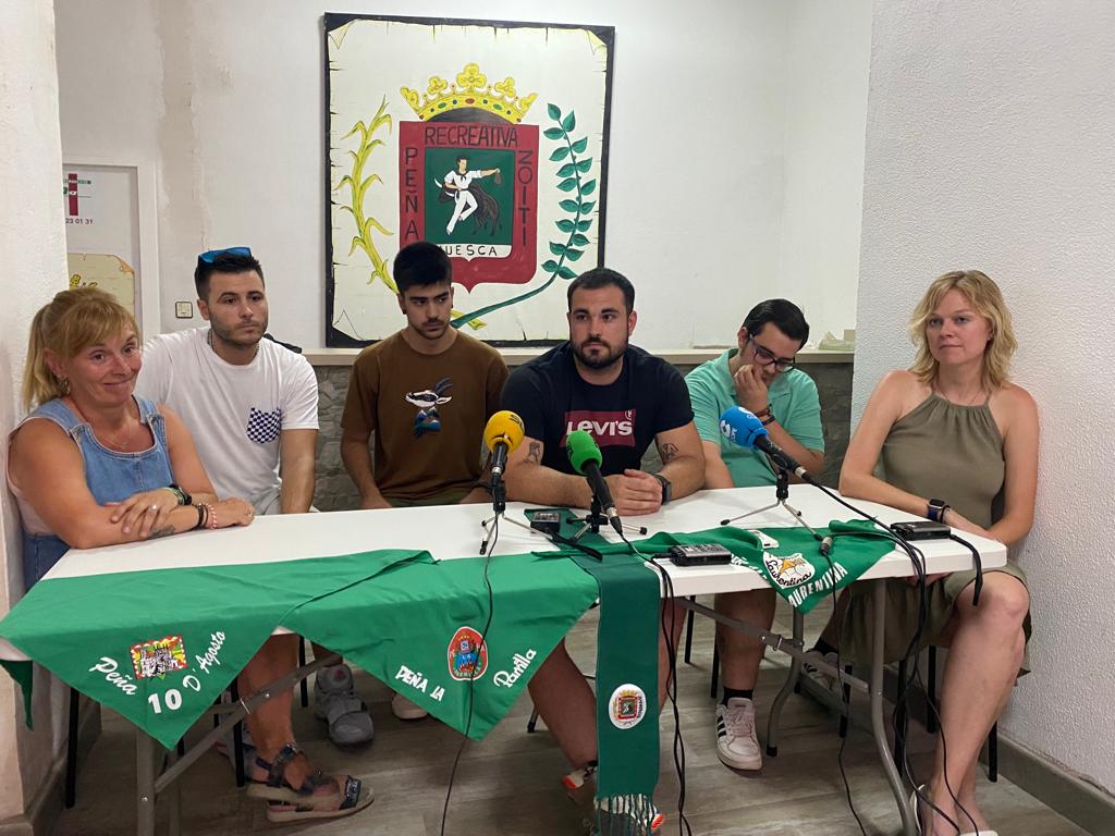 Las peñas se reúnen para hablar de la situación con el convenio del Ayuntamiento