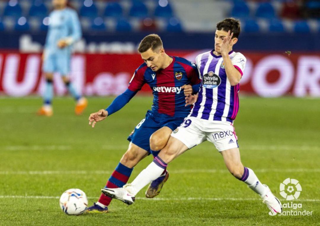 Partido competido ante el Levante