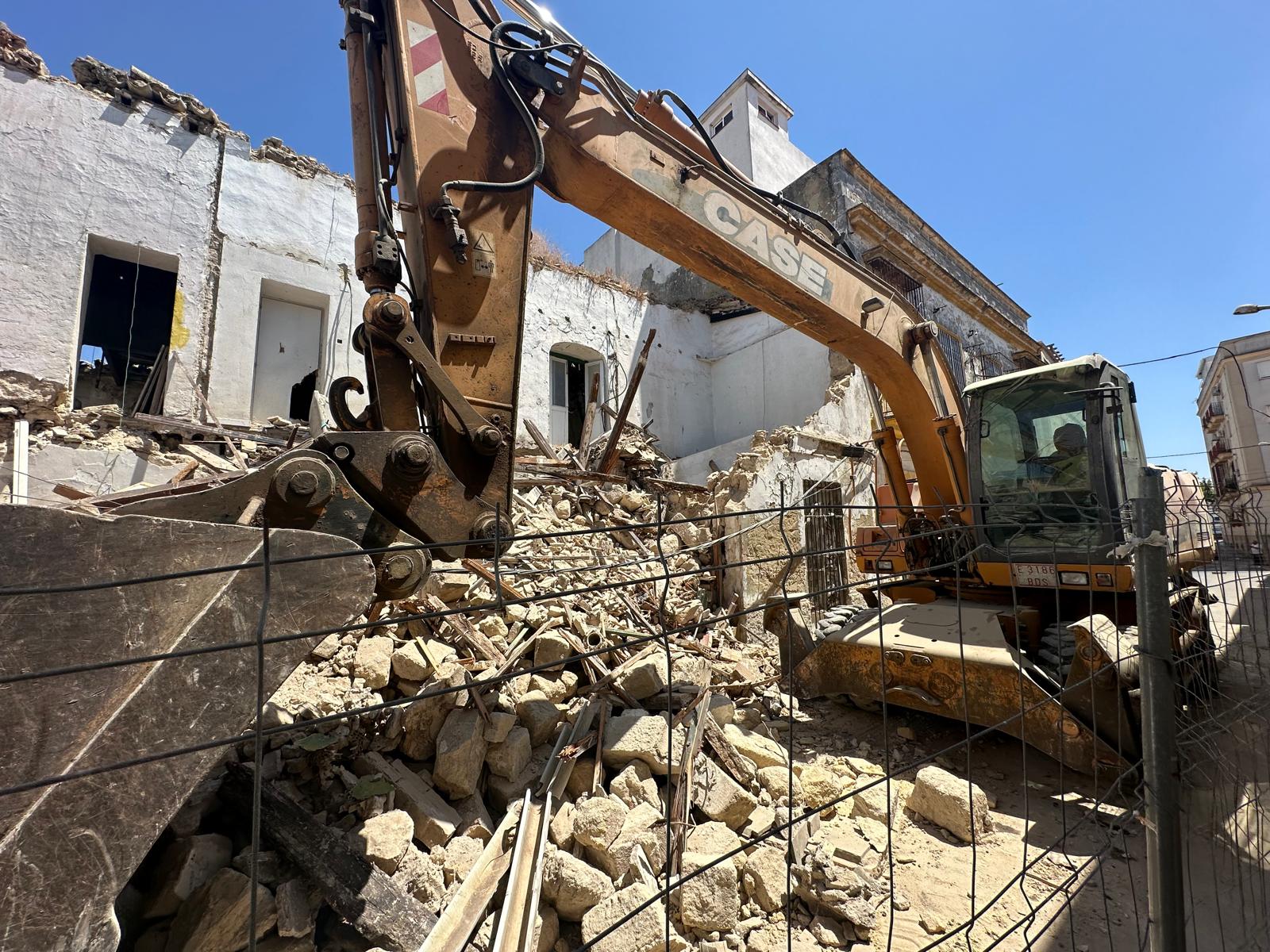 Demolición finca calle Campana