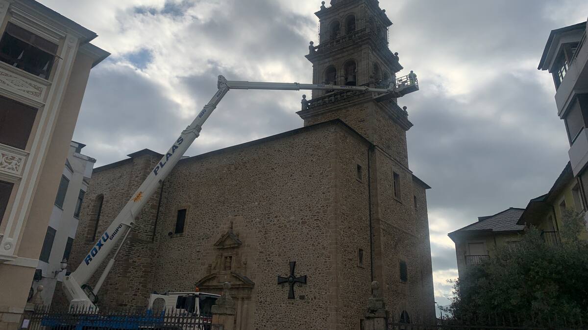La Basílica de La Encina "volverá, 63 años después, a iluminar al Bierzo" en Navidad