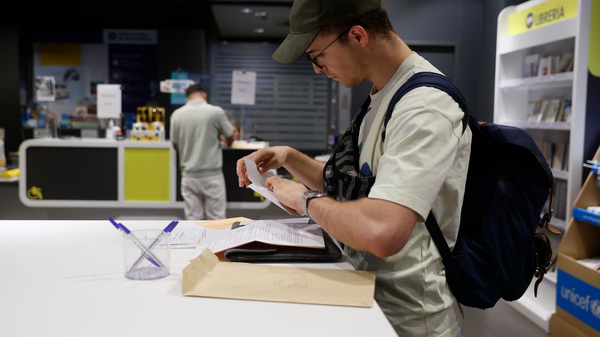 Pablo Simón alerta del peligro de las acusaciones del PP sobre el voto por correo: "Es el juego de la extrema derecha"