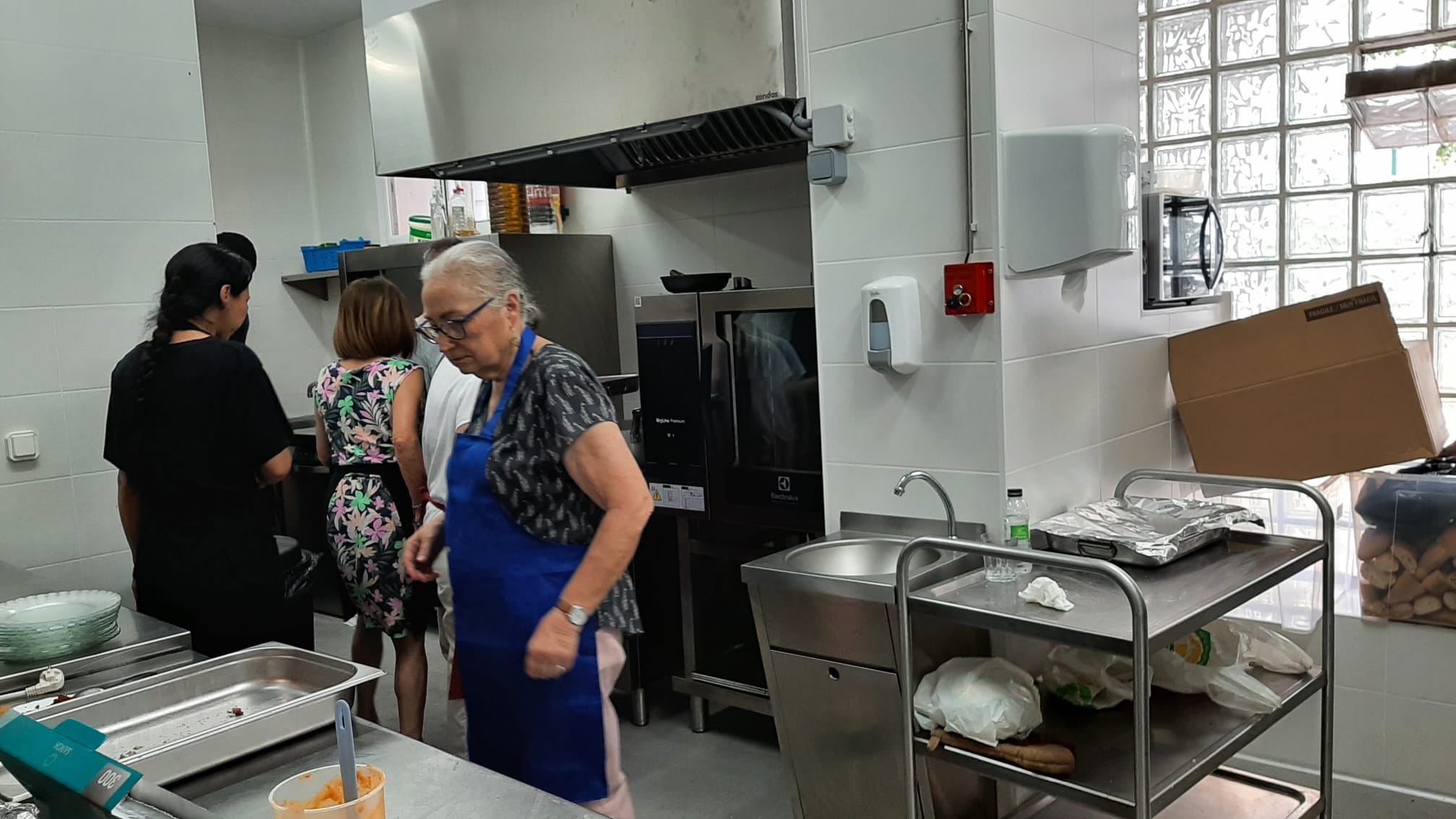 La Fundación San Blas de Zaragoza estrena cocina para servir desayunos y cenas a personas sin hogar