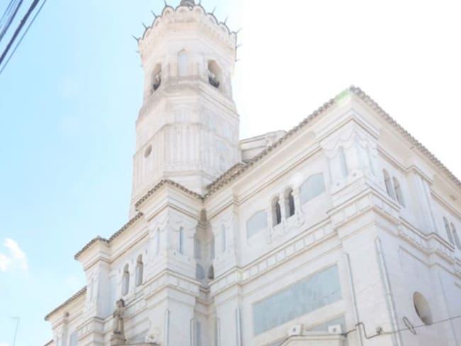 Detalle de la fachada de la Iglesia del Niño Jesús de Yecla.